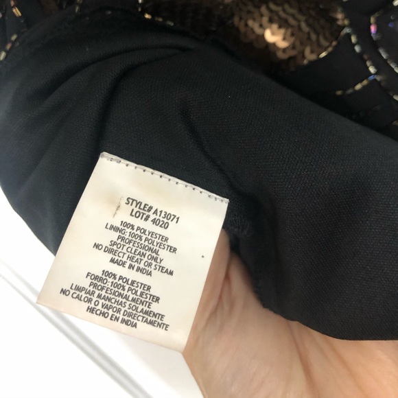 Iridescent sequin dress with open back detail - Picture 7 of 7